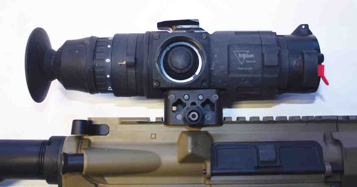 The Thermal Riflescope includes a Mini D-LOC mounting system, which allows the optic to be attached to any Picatinny rail without tools.